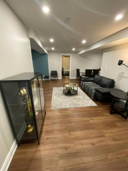 Spacious Basement Mississauga Exterior foto